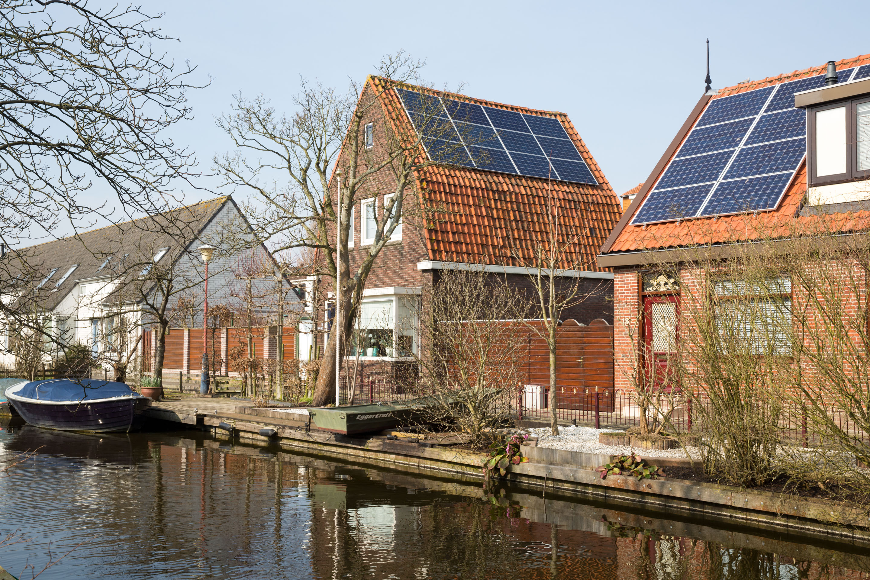 Energieneutraal-huis-woonwijk-wonen-thuisbaas-credit-Chantal-Bekker-GraphicAlert-08-zonnepanelen-dak1